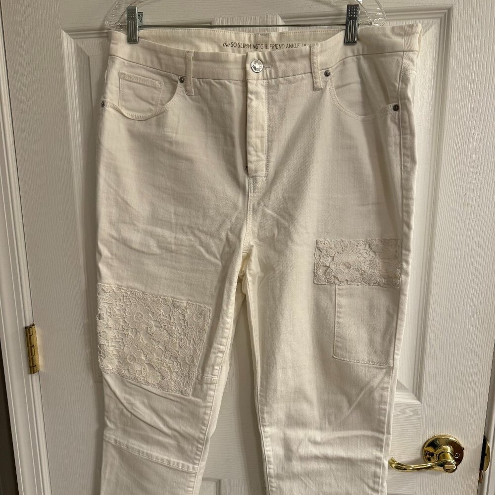 Chico's So Slimming Girlfriend Ankle White Jeans